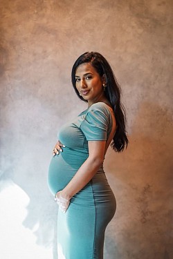 Tulum maternity photographer