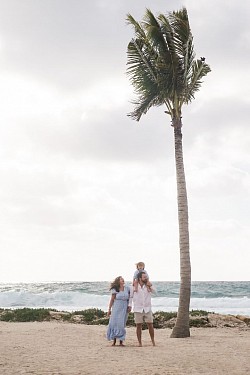 Tulum family photographer