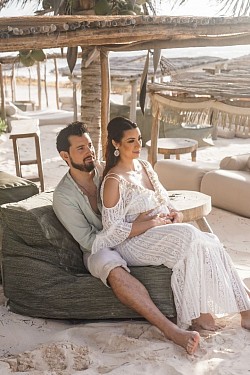 Maternity photoshoot tulum