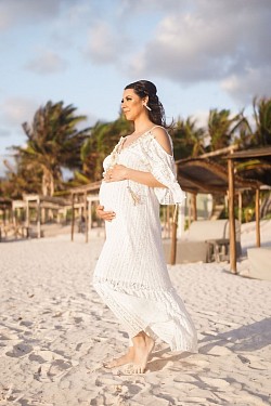 Maternity photoshoot tulum