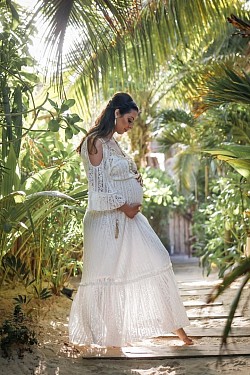 Maternity photoshoot tulum