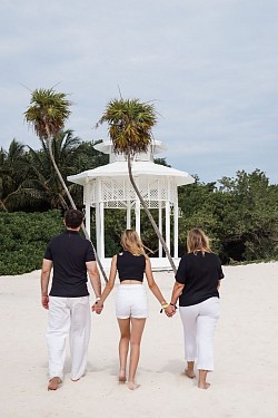 Tulum couples photographer
