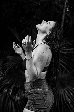 Rain Photoshoot elopement branding fashion photographer