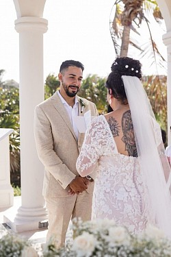 Weddings Photographer Adventure Elopements Destination Wedding Tulum