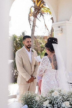 Weddings Photographer Adventure Elopements Destination Wedding Tulum
