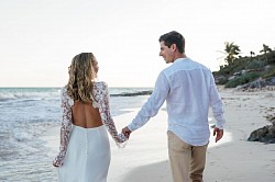 Weddings Photographer Adventure Elopements Destination Wedding Tulum