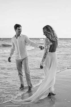 Weddings Photographer Adventure Elopements Destination Wedding Tulum